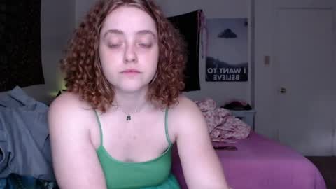 Strawberrylotsacake online show from April 26, 2:48 pm