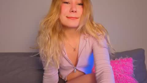 Tati and Lola online show from March 21, 4:06 am