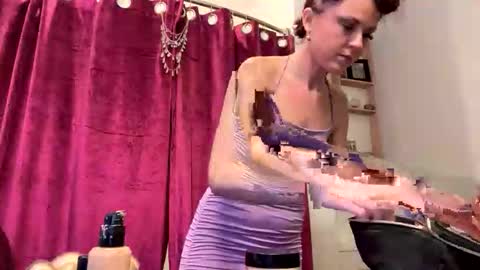 Snapshot of strawbrysugar chatting on October 25, 1:46 am Ruby Moon online show from October 25, 1:46 am