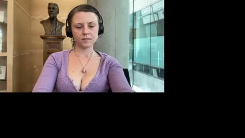 Snapshot of strawbrysugar chatting on June 29, 8:20 pm Ruby Moon online show from June 29, 8:20 pm