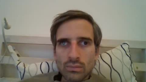 stroke1 online show from December 23, 7:39 am