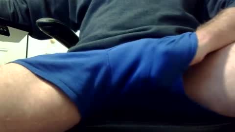 Snapshot of strokes_for_you chatting on February 10, 12:37 am strokes_for_you online show from February 10, 12:37 am