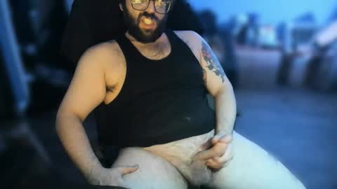 Snapshot of strokingslow420 chatting on October 18, 2:47 am Johnny online show from October 18, 2:47 am