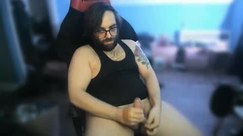 Snapshot of strokingslow420 chatting on December 20, 7:15 am Johnny online show from December 20, 7:15 am