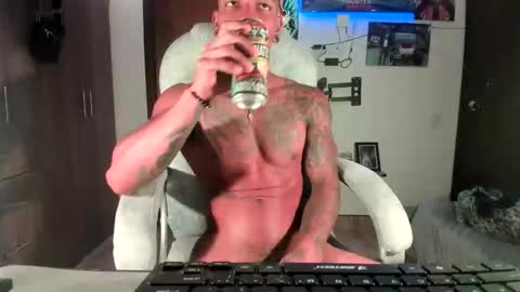 Snapshot of strong_blackboy chatting on April 19, 12:54 am strong blackboy online show from April 19, 12:54 am