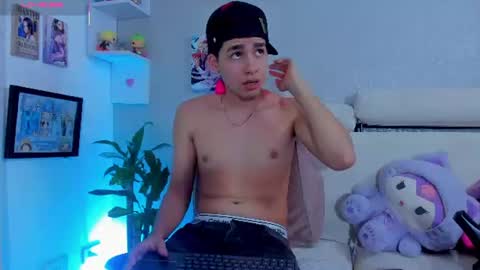 Snapshot of strong_rock69 chatting on July 9, 6:34 pm strong_rock69 online show from July 9, 6:34 pm