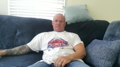 Snapshot of strongandhard073 chatting on September 20, 4:52 pm StrongAndHard online show from September 20, 4:52 pm