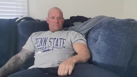 Snapshot of strongandhard073 chatting on October 28, 11:58 am StrongAndHard online show from October 28, 11:58 am