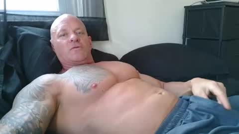 Snapshot of strongandhard073 chatting on August 9, 12:43 pm StrongAndHard online show from August 9, 12:43 pm