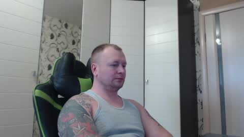 Snapshot of strongass18 chatting on March 6, 9:03 am Alex online show from March 6, 9:03 am