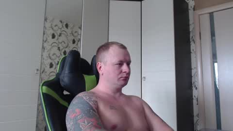 Snapshot of strongass18 chatting on March 11, 8:52 am Alex online show from March 11, 8:52 am