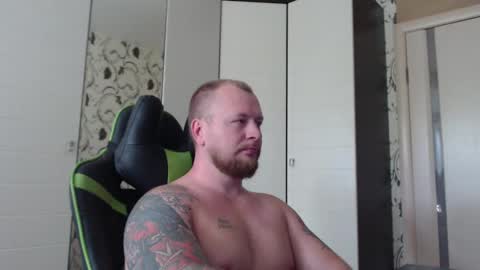 Snapshot of strongass18 chatting on September 18, 9:11 am Alex online show from September 18, 9:11 am