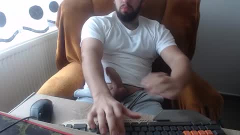 StrongCoffee online show from November 17, 8:53 am