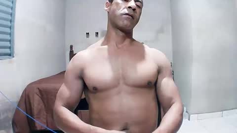 Snapshot of strongdaddyfantastic chatting on April 23, 3:41 am strongdaddyfantastic online show from April 23, 3:41 am