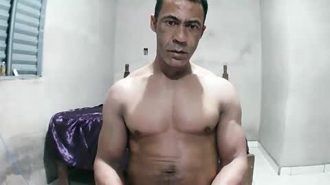 Snapshot of strongdaddyfantastic chatting on April 28, 6:07 am strongdaddyfantastic online show from April 28, 6:07 am