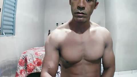 Snapshot of strongdaddyfantastic chatting on June 2, 3:41 am strongdaddyfantastic online show from June 2, 3:41 am
