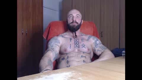 Snapshot of strongivan chatting on November 1, 6:04 am StrongIvan online show from November 1, 6:04 am