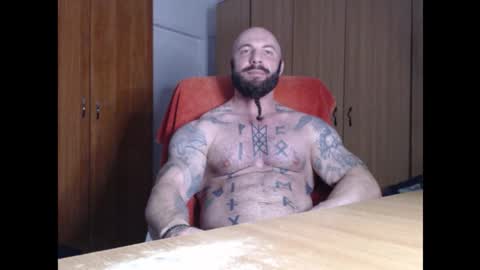 Snapshot of strongivan chatting on November 9, 7:12 pm StrongIvan online show from November 9, 7:12 pm