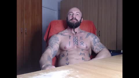 Snapshot of strongivan chatting on February 3, 5:27 am StrongIvan online show from February 3, 5:27 am