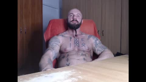 Snapshot of strongivan chatting on February 20, 7:03 pm StrongIvan online show from February 20, 7:03 pm