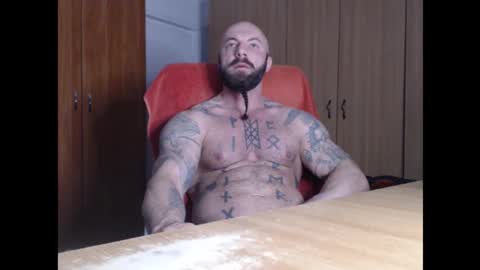 Snapshot of strongivan chatting on February 23, 4:54 am StrongIvan online show from February 23, 4:54 am