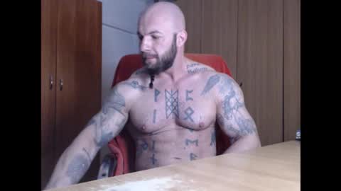 Snapshot of strongivan chatting on March 21, 6:18 am StrongIvan online show from March 21, 6:18 am