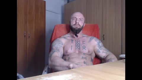 Snapshot of strongivan chatting on March 23, 5:22 am StrongIvan online show from March 23, 5:22 am
