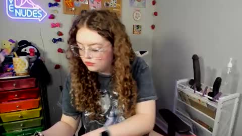 Strwbby online show from February 17, 5:15 am