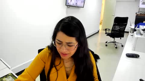 Snapshot of studcb_ chatting on January 30, 6:00 pm studcb_ online show from January 30, 6:00 pm