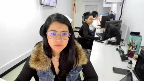 Snapshot of studcb_ chatting on September 29, 7:51 pm studcb_ online show from September 29, 7:51 pm