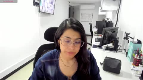 Snapshot of studcb_ chatting on September 30, 10:48 pm studcb_ online show from September 30, 10:48 pm