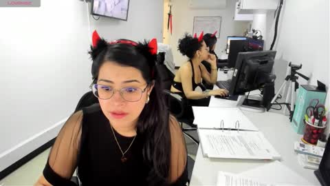 Snapshot of studcb_ chatting on October 1, 3:40 pm studcb_ online show from October 1, 3:40 pm