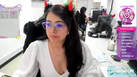 Snapshot of studcb_ chatting on October 8, 5:32 pm studcb_ online show from October 8, 5:32 pm