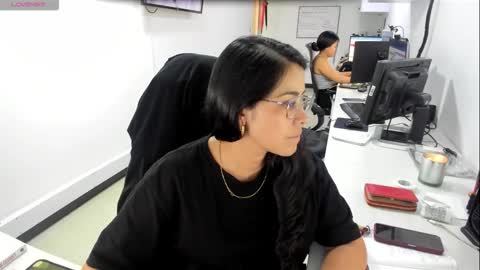 Snapshot of studcb_ chatting on October 16, 5:36 pm studcb_ online show from October 16, 5:36 pm