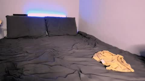 Mary online show from February 22, 4:40 am