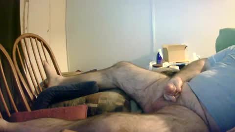 Snapshot of stugots42 chatting on January 17, 4:49 am stugots42 online show from January 17, 4:49 am