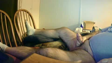 Snapshot of stugots42 chatting on February 17, 3:04 am stugots42 online show from February 17, 3:04 am