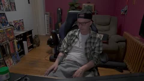 Snapshot of stupiddef chatting on April 28, 6:18 am Buck Nunchuck online show from April 28, 6:18 am