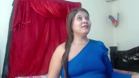 Snapshot of stylevoluptuousvycky chatting on February 16, 10:54 pm Stylevoluptuousvycky online show from February 16, 10:54 pm