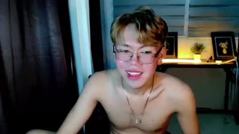 Su-jin online show from April 18, 7:01 am