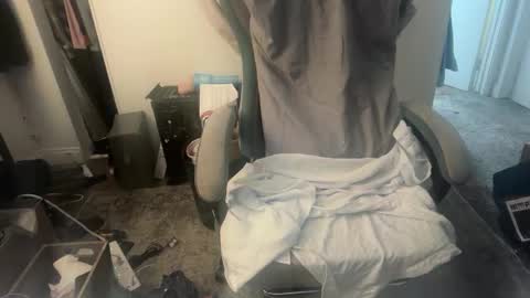 Snapshot of sub_boy221059 chatting on November 2, 11:07 pm sub_boy221059 online show from November 2, 11:07 pm