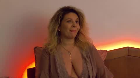 Snapshot of sublimecarla chatting on January 9, 10:51 am Carla online show from January 9, 10:51 am