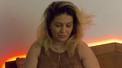 Snapshot of sublimecarla chatting on January 15, 11:15 am Carla online show from January 15, 11:15 am