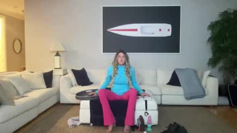 Sissy Isabella online show from November 4, 5:50 am