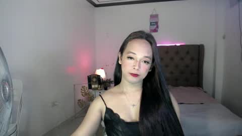 Snapshot of submissive_jane chatting on June 18, 9:47 am CALL ME JANE online show from June 18, 9:47 am