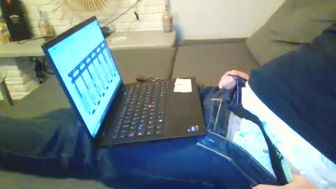 Snapshot of submissivguy chatting on February 25, 8:51 pm submissivguy online show from February 25, 8:51 pm
