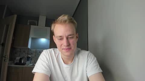 Snapshot of successful_kevin chatting on September 21, 8:21 pm Kevin online show from September 21, 8:21 pm