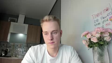 Snapshot of successful_kevin chatting on October 11, 4:05 pm Kevin online show from October 11, 4:05 pm