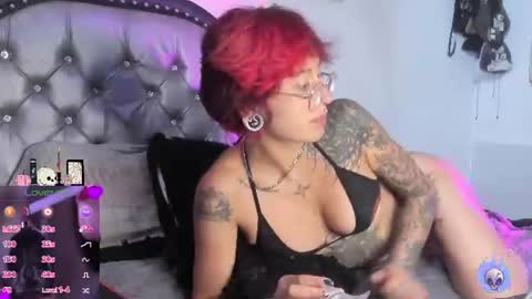 Snapshot of succubus_girl_ chatting on July 1, 2:51 pm Alexy online show from July 1, 2:51 pm