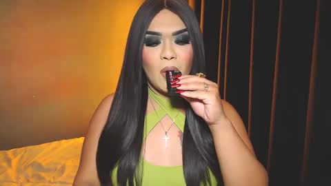 JADE ELYSE online show from December 2, 5:15 pm